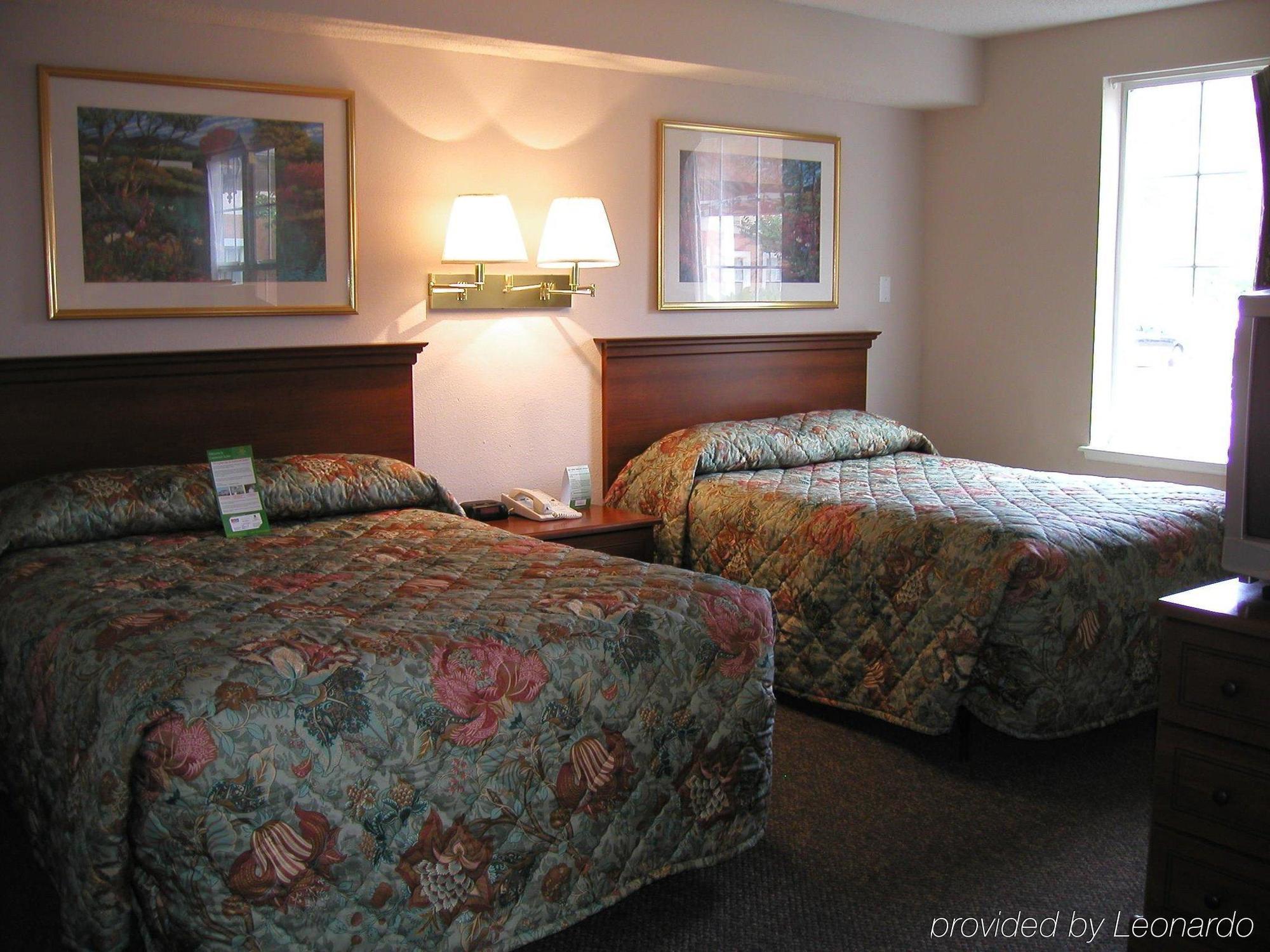 Intown Suites Extended Stay Greensboro Nc - Airport Habitación foto